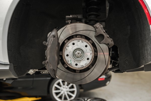 When To Change Brake Rotors - 6 Signs | Kaufman's Auto Repair
